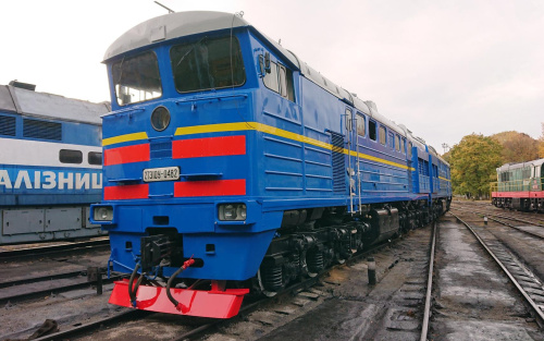 locomotive 2TE10U-0482