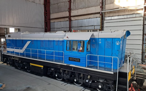 locomotives ChME3-4138 and TGM6D-0286